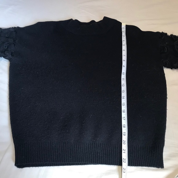 Black Sweater with floral sleeves - Picture 5 of 7